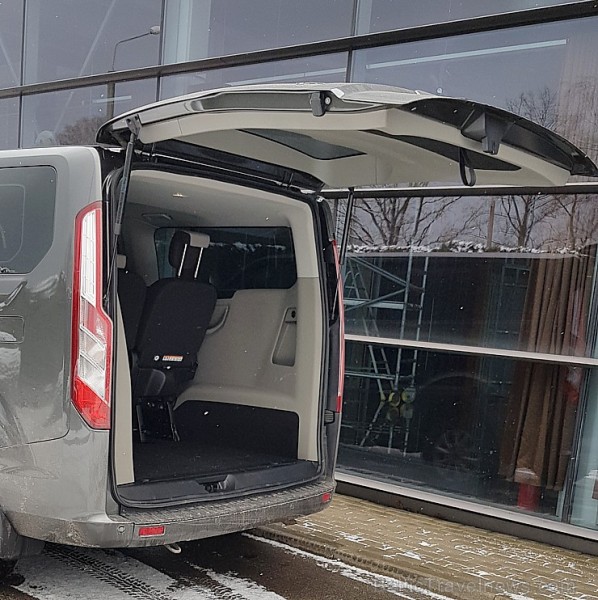 Travelnews.lv ar jauno «Ford Tourneo Custom» no «Sixt Latvija» dodas ceļojumā uz Berlīni 248502