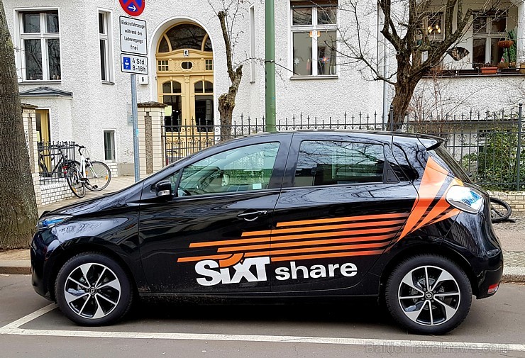«Sixt»  kā pirmā premium klases auto noma pasaulē prezentē mobilitātes platformas aplikāciju tūrisma izstādē «ITB Berlin»  - «SIXT rent, SIXT share un 248635