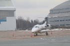 Travelnews.lv blakus skrejceļam vēro lidmašīnu kustību Starptautiskā lidostā «Rīga» 18