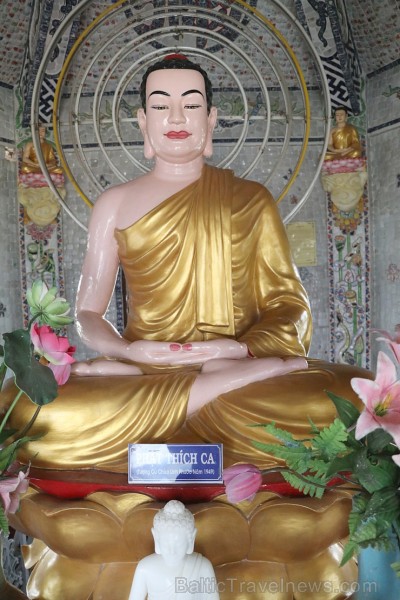 Travelnews.lv iepazīst vjetnamiesu budistu templi Linh-Phuoc-Pagode Dakotā. Atbalsta: 365 brīvdienas un Turkish Airlines 249356