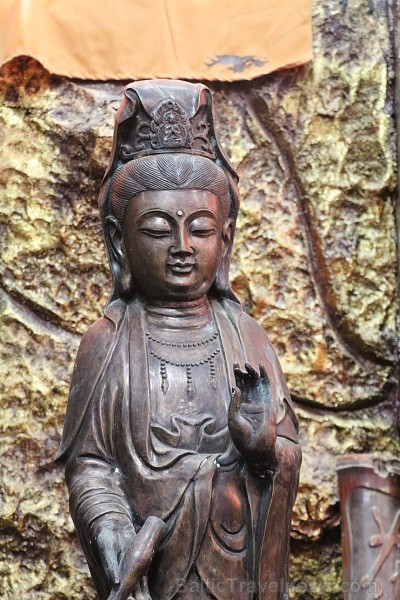Travelnews.lv iepazīst vjetnamiesu budistu templi Linh-Phuoc-Pagode Dakotā. Atbalsta: 365 brīvdienas un Turkish Airlines 249372