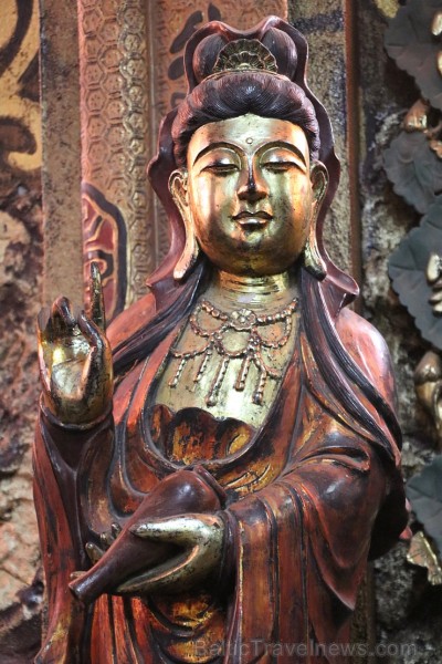 Travelnews.lv iepazīst vjetnamiesu budistu templi Linh-Phuoc-Pagode Dakotā. Atbalsta: 365 brīvdienas un Turkish Airlines 249374