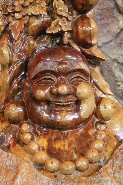 Travelnews.lv iepazīst vjetnamiesu budistu templi Linh-Phuoc-Pagode Dakotā. Atbalsta: 365 brīvdienas un Turkish Airlines 249378