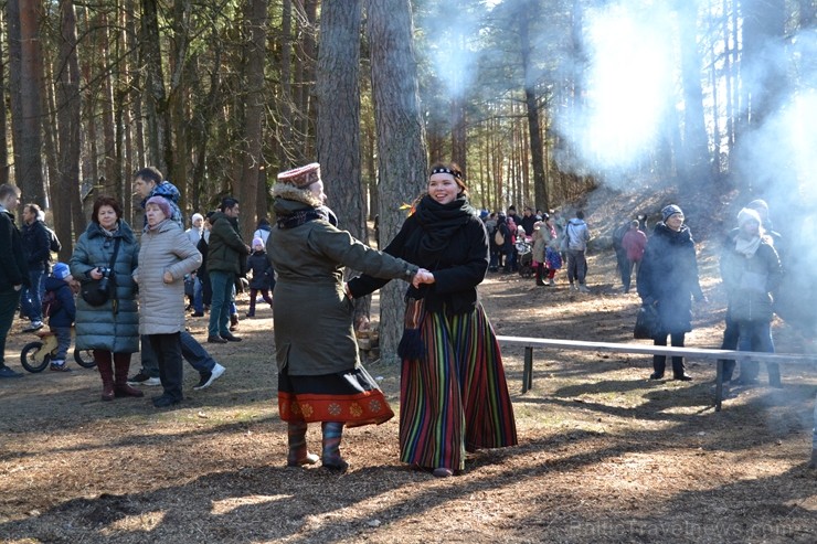 Brīvdabas muzejā kopā ar folkloras kopu 