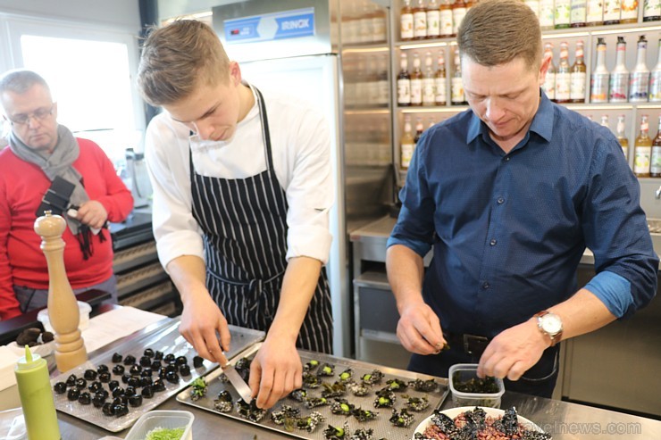 Travelnews.lv 5.04.2019 apmeklē igauņu šefpavāra Vladislava Djačuka garšīgo prezentāciju, ko organizē par godu «Bocuse d Or» Eiropas pusfinālam Tallin 250799