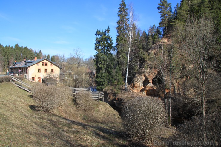 Līgatne ir Latvijas senākās papīrfabrikas strādnieku ciemats, kas ir unikāls un vienots industriālā mantojuma ansamblis: visitligatne.lv 251075