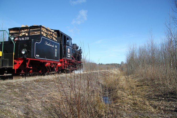 Bānitis ir vienīgais regulāri kursējošais šaursliežu vilciens Baltijas valstīs. 251332