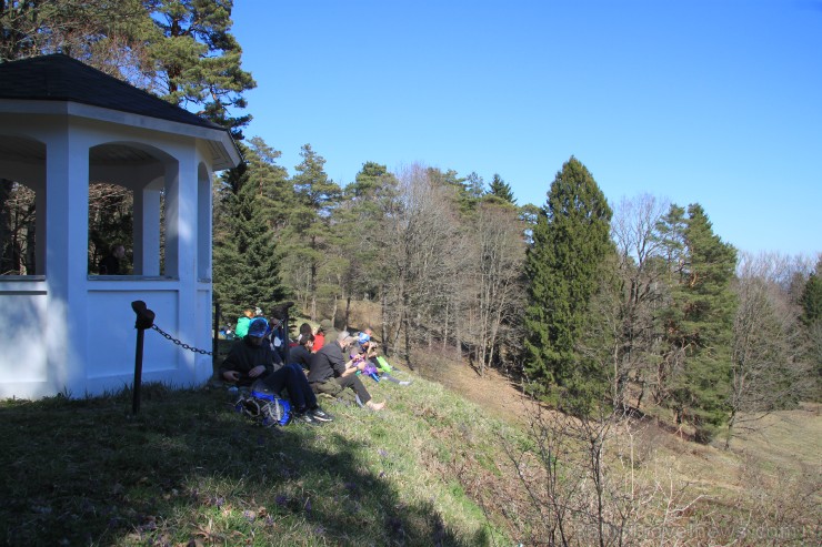 Godam nopelnītā pusdienu pauze pēc 12 km veikšanas ar skatu uz .... 252197