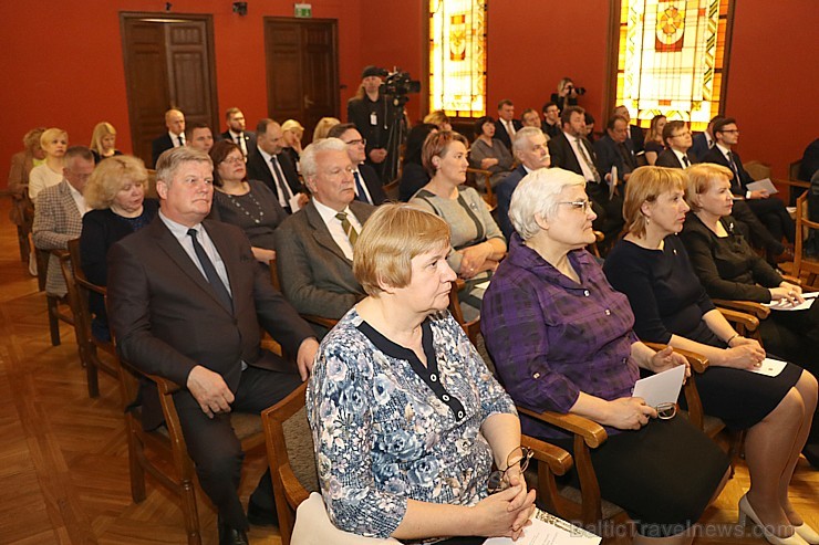 Travelnews.lv apmeklē Latvijas Republikas Saeimu, kur pirmo reizi svin Latgales kongresa dienu 252358