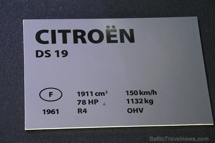 Rīgas Motormuzejs  atzīmē 30 gadu jubileju ar 2 īpašiem vāģiem «F/N type 2400» un «Citroen DS 19» 252586