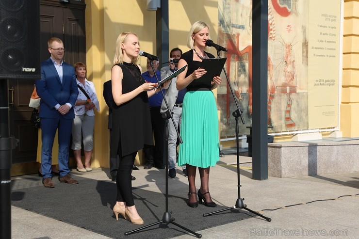 Ar mākslas lekciju, filmas demonstrāciju, diskusiju un jaunās izstāžu sezonas atklāšanu Daugavpils Marka Rotko mākslas centrs atzīmēja 6 gadu pastāvēš 252714