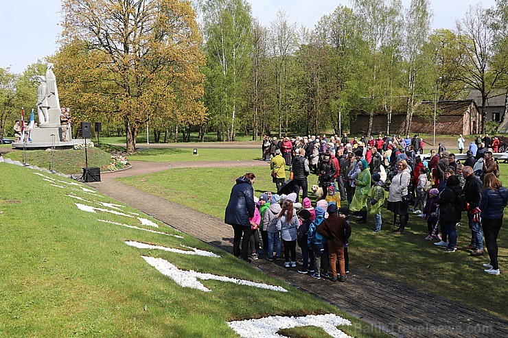 Travelnews.lv 4. maija – Latvijas Republikas Neatkarības atjaunošanas dienu svin Dobelē 252786