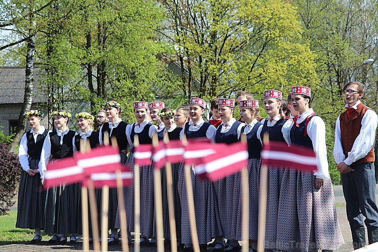 Travelnews.lv 4. maija – Latvijas Republikas Neatkarības atjaunošanas dienu svin Dobelē 252800