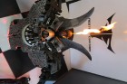 Moto & Metal NESTER CUSTOM mākslas galerija Preiļos ir izklaides komplekss ar izstāžu zālēm, individualizētiem motocikliem un metāla mākslas skulptūrā 15