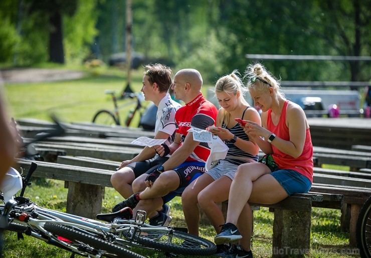 Smiltenes novada TIC atzīmē aktīvā tūrisma sezonas atklāšanu ar vasarīgu velobraucienu 