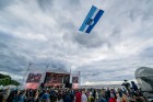 Ar koncertiem, saldējuma svētkiem un uguņošanu jūras krastā Jūrmalā  svin kūrorta vasaras sākumu, pulcējot vairākus tūkstošus apmeklētāju saulrieta ap 12