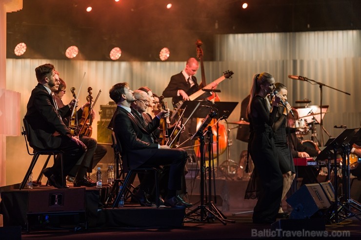 Ar krāšņu Maestro Raimonda Paula kino mūzikas koncertu Jūrmalā atklāj 2019. gada Dzintaru koncertzāles vasaras sezonu 255719