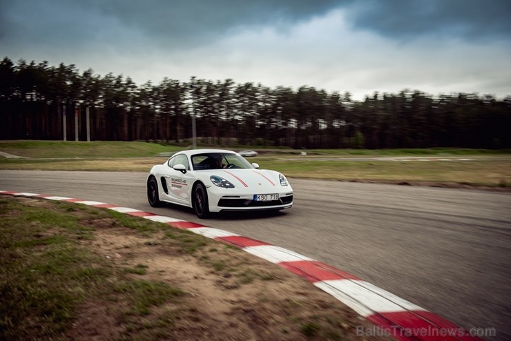 «Porsche Road Tour 2019» pasākumā Travelnews.lv brauc ar 10 dažādiem spēkratiem 255861