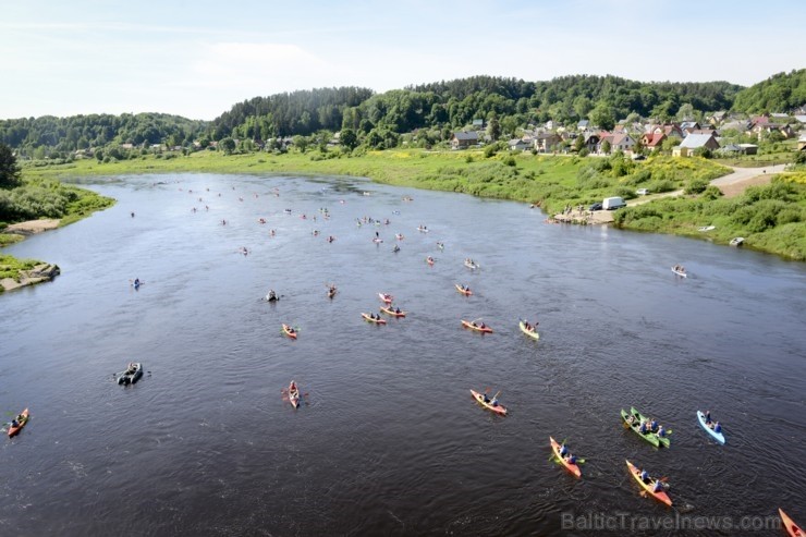 Aizsargājamo ainavu apvidū Augšdaugava notika pasākums Lielais plosts 2019, kas aktīvās atpūtas cienītāju vidū jau ir kļuvis iecienīts un tuvs 255898