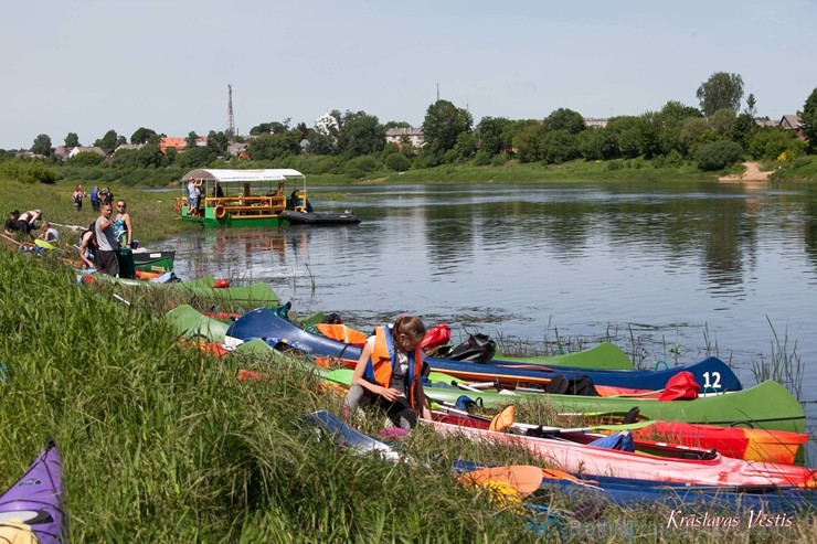 Aizsargājamo ainavu apvidū Augšdaugava notika pasākums Lielais plosts 2019, kas aktīvās atpūtas cienītāju vidū jau ir kļuvis iecienīts un tuvs 255924