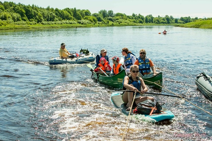 Aizsargājamo ainavu apvidū Augšdaugava notika pasākums Lielais plosts 2019, kas aktīvās atpūtas cienītāju vidū jau ir kļuvis iecienīts un tuvs 255934