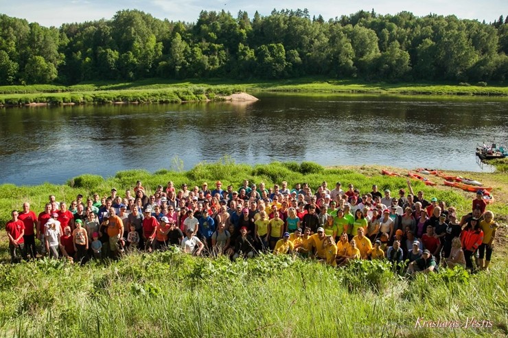 Aizsargājamo ainavu apvidū Augšdaugava notika pasākums Lielais plosts 2019, kas aktīvās atpūtas cienītāju vidū jau ir kļuvis iecienīts un tuvs 255950