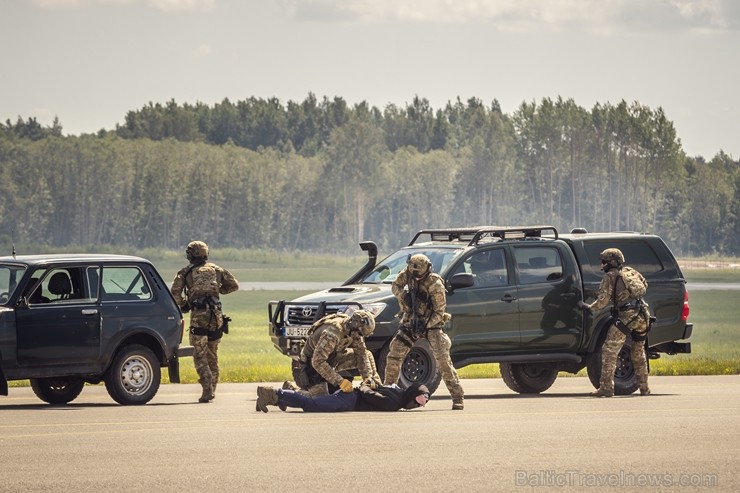 Aviācijas bāzē Lielvārdē 8.06.2019. norisinājās aviācijas paraugdemonstrējumi, kas veltīti Gaisa spēku simtgadei 256490