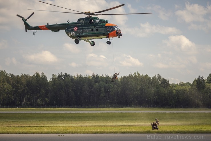 Aviācijas bāzē Lielvārdē 8.06.2019. norisinājās aviācijas paraugdemonstrējumi, kas veltīti Gaisa spēku simtgadei 256513