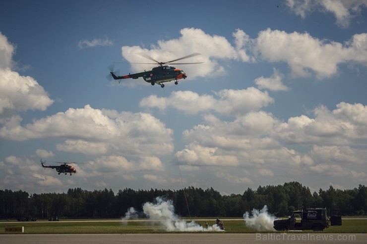 Aviācijas bāzē Lielvārdē 8.06.2019. norisinājās aviācijas paraugdemonstrējumi, kas veltīti Gaisa spēku simtgadei 256521