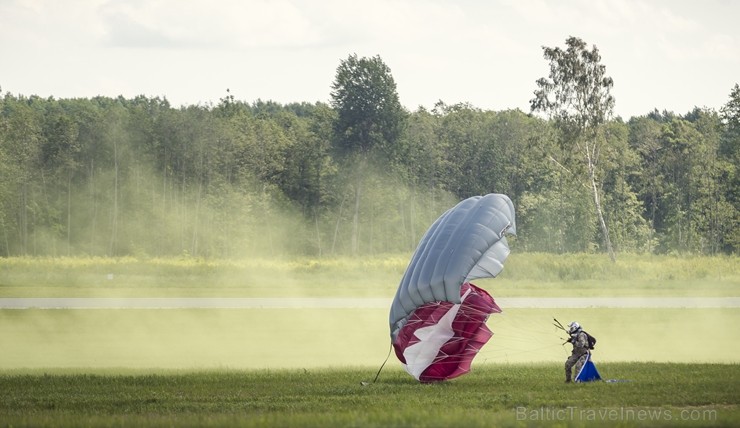 Aviācijas bāzē Lielvārdē 8.06.2019. norisinājās aviācijas paraugdemonstrējumi, kas veltīti Gaisa spēku simtgadei 256525