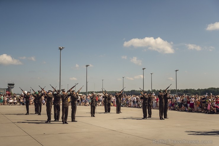 Aviācijas bāzē Lielvārdē 8.06.2019. norisinājās aviācijas paraugdemonstrējumi, kas veltīti Gaisa spēku simtgadei 256545