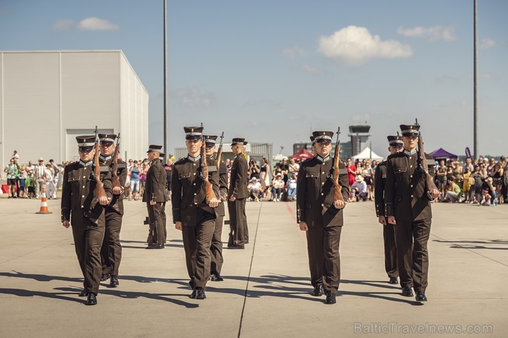 Aviācijas bāzē Lielvārdē 8.06.2019. norisinājās aviācijas paraugdemonstrējumi, kas veltīti Gaisa spēku simtgadei 256546