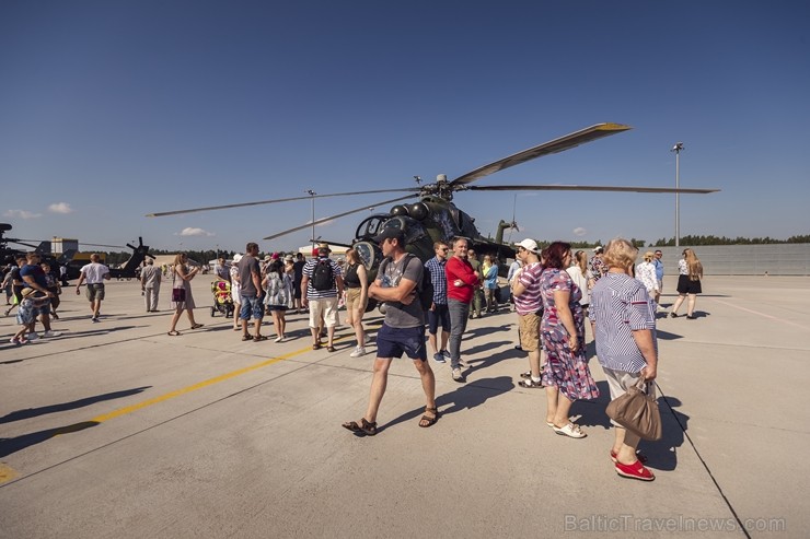 Aviācijas bāzē Lielvārdē 8.06.2019. norisinājās aviācijas paraugdemonstrējumi, kas veltīti Gaisa spēku simtgadei 256552