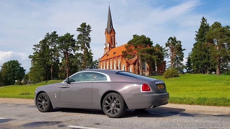 100 bildes - «Rolls Royce Wraith» (2018) 256664