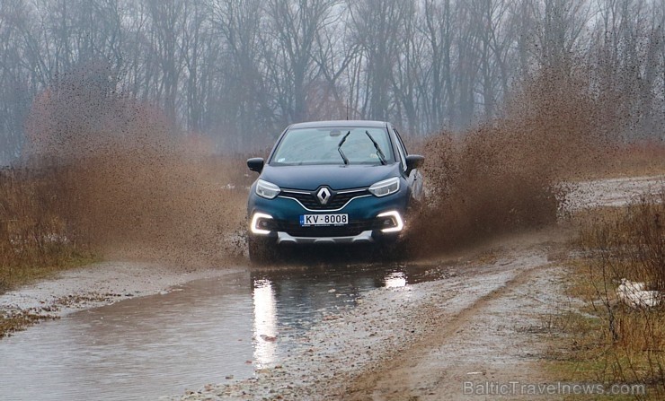 35 bildes - «Renault Captur» (2018) 256677