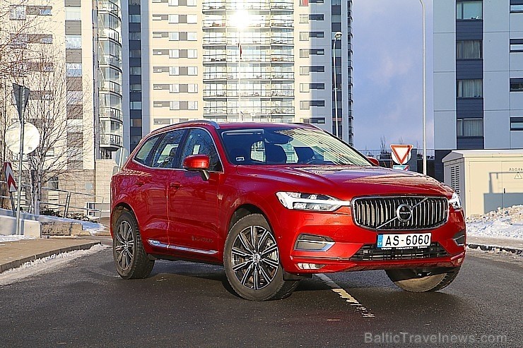 70 bildes - «Volvo XC60» (2018) 256678