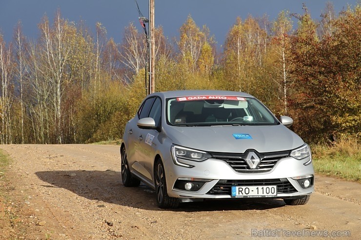 30 bildes - «Renault Megane» un 30 bildes «Renault Megane» 256699