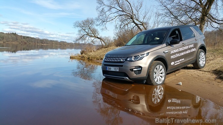 75 bildes - «Land Rover Discovery Sport SD4 5+2 HSE» 256716