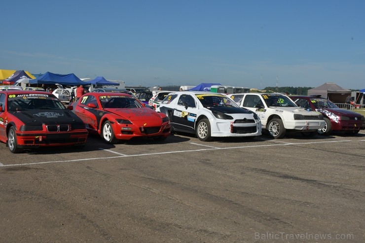 Rallijkrosa čempionāta 2. posms Salas novada Biržos pulcēja lielu skaitu sportistu un atbalstītāju, garantējot īpašu autosporta piepildītu brīvdienu 257047