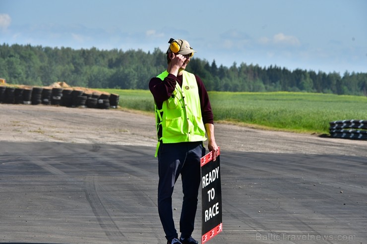 Rallijkrosa čempionāta 2. posms Salas novada Biržos pulcēja lielu skaitu sportistu un atbalstītāju, garantējot īpašu autosporta piepildītu brīvdienu 257050