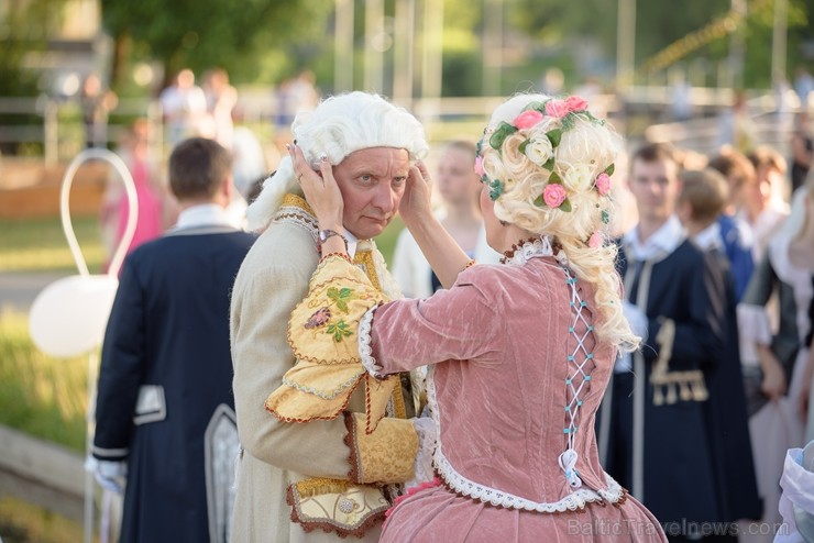 Rēzeknē15. jūnijā rīkoja Martas balli, kas veltīta Latgales novadniecei Martai Skavronskai, kurai liktenis bija lēmis kļūt par cara Pētera I sievu un  257241