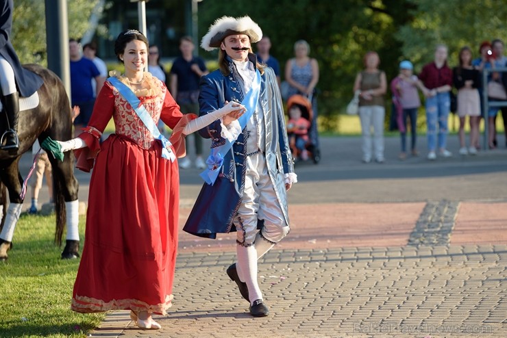 Rēzeknē15. jūnijā rīkoja Martas balli, kas veltīta Latgales novadniecei Martai Skavronskai, kurai liktenis bija lēmis kļūt par cara Pētera I sievu un  257270