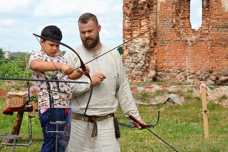 Ludzas pilskalnā notika kultūrvēstures festivāls 