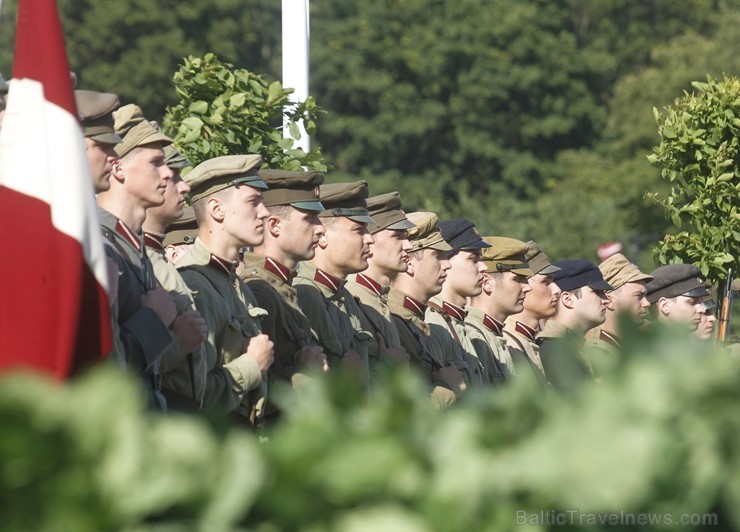 Pasākuma norises vieta Liepājā tika iekārtota precīzi un stilistiski atbilstoši 1919. gada vēsturisko fotoattēlu piemēriem 258039