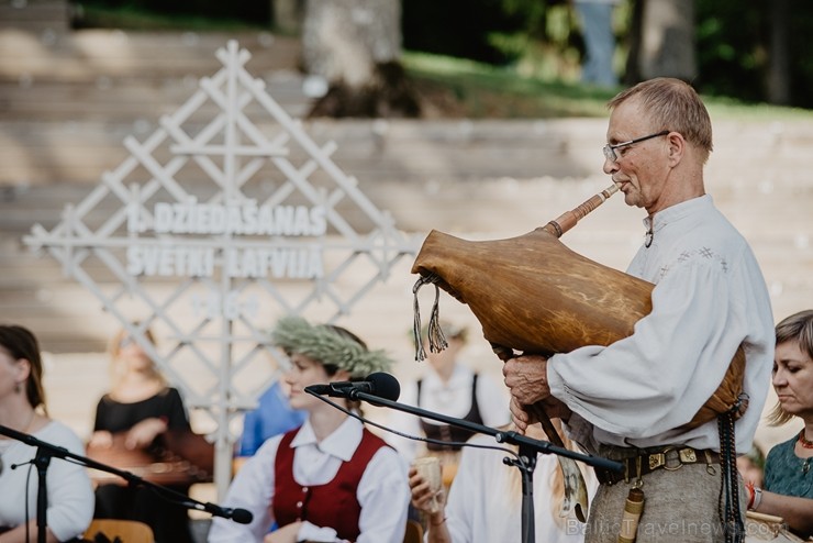 Šogad aprit 155. gadskārta kopš pirmajām dziesmu dienām, kas norisinājās Valmieras pusē - Dikļos 258141