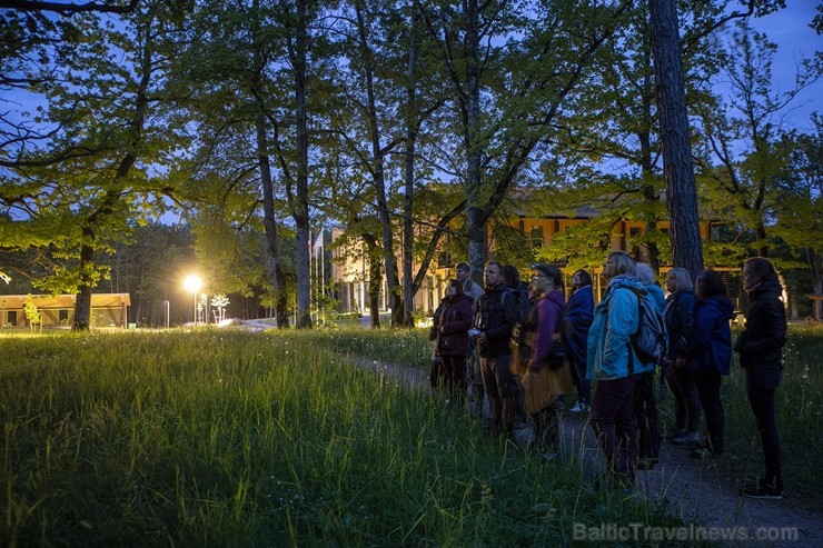 Jau 10. gadu ar pārgājieniem Dundagas novada dabā un unikālajā kultūrvidē vasaras sākumā rīkoja Slīteres Ceļotāju dienas, savukārt Mājas kafejnīcu die 258535