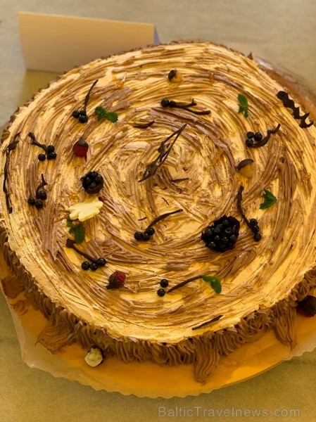Zaubes savvaļas kulinārā festivāla ietvaros nosaka labāko lauku torti. Foto: Erlens Ernstsons 259051