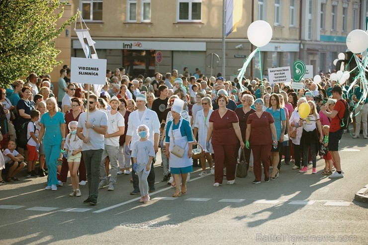 Valmierā nosvinēta pilsētas 736. Dzimšanas diena ar tradicionālām un jaunām aktivitātēm, kas iepriecinājušas ikvienu svētku dalībnieku 260145