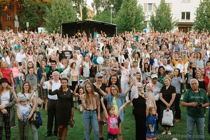 Valmierā nosvinēta pilsētas 736. Dzimšanas diena ar tradicionālām un jaunām aktivitātēm, kas iepriecinājušas ikvienu svētku dalībnieku 260154