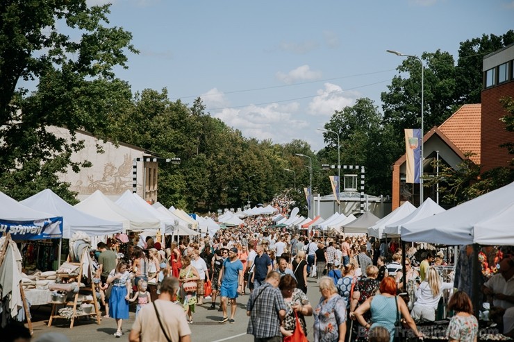 Valmierā nosvinēta pilsētas 736. Dzimšanas diena ar tradicionālām un jaunām aktivitātēm, kas iepriecinājušas ikvienu svētku dalībnieku 260166